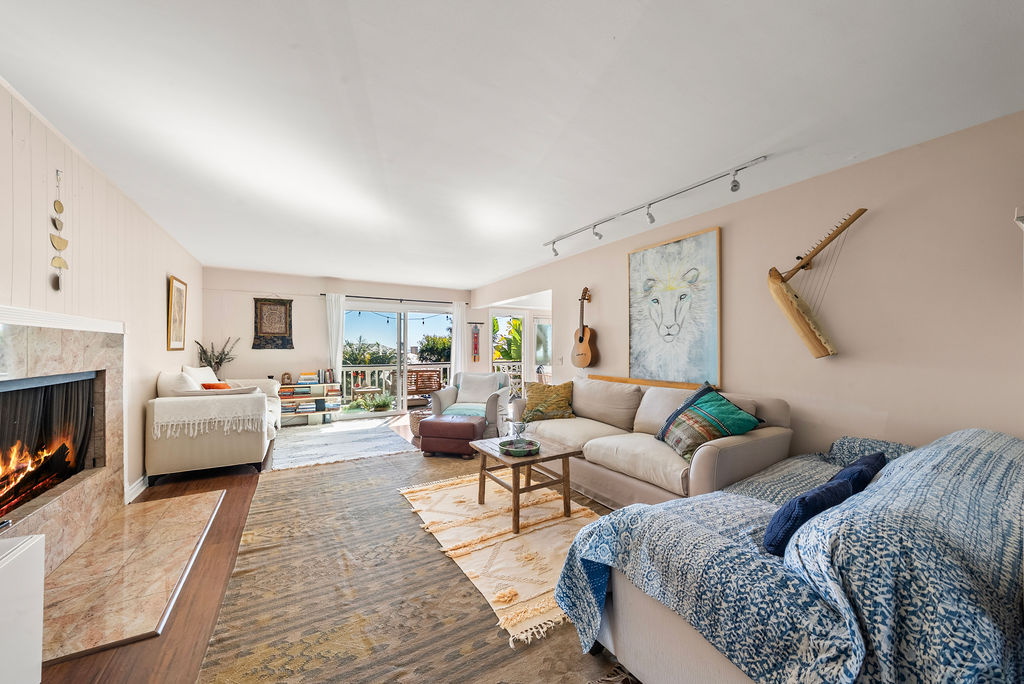 128CrescentBayDrive15